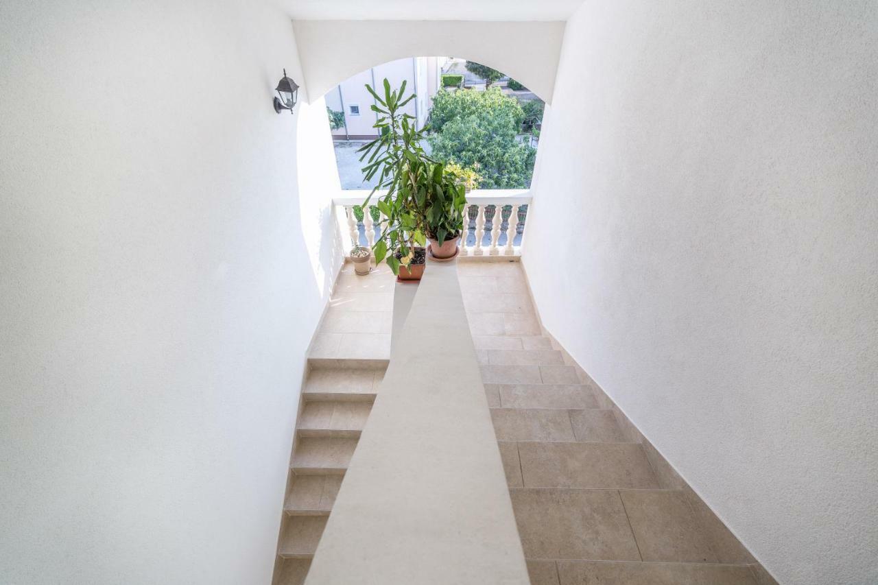 Apartman Bilac Vodice Exteriör bild